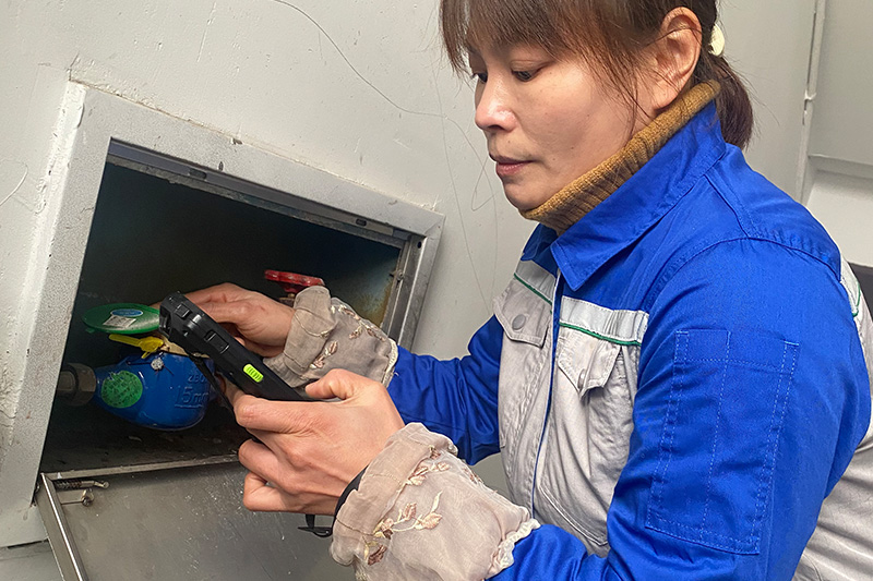 先进集体与个人系列报道--尤丽芳