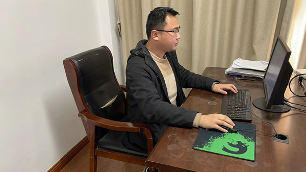 先进集体与个人系列报道--王晟